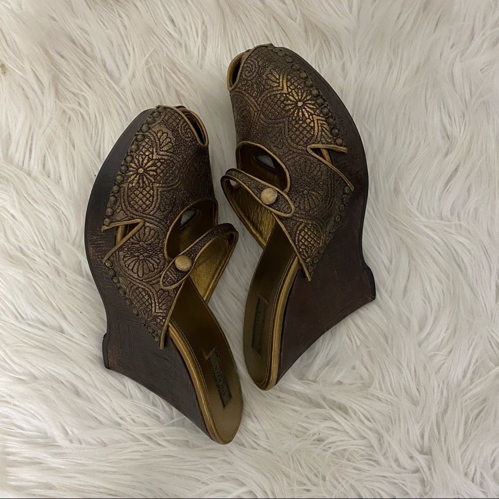 Prada vintage embossed leather bronze peep toe wedges sandals EUR 37.5 US 7 - Picture 6 of 9